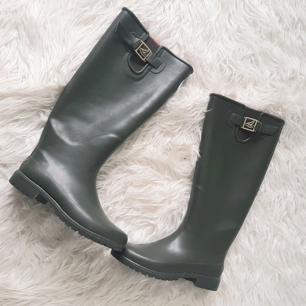 Sperry boots sz 6